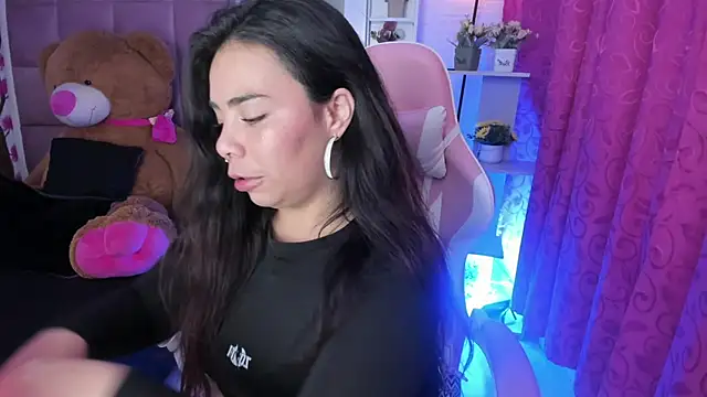 Snapshot of liany_taylor chatting on 04.16.26 liany taylor online show from 04.16.26