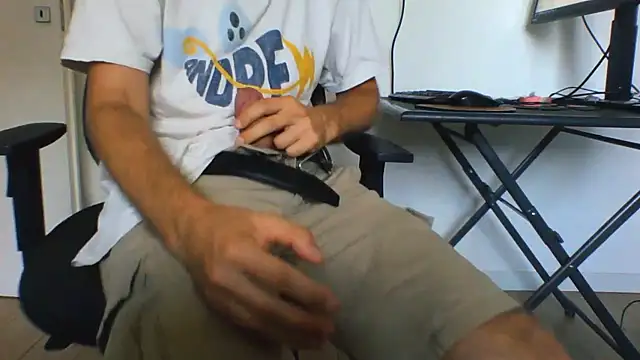 Snapshot of andre_italy chatting on 07.06.26 andre italy online show from 07.06.26