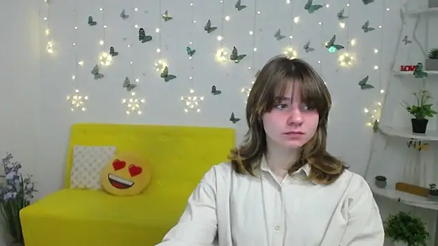 Snapshot of AnnaWest_ chatting on 03.04.26 AnnaWest online show from 03.04.26