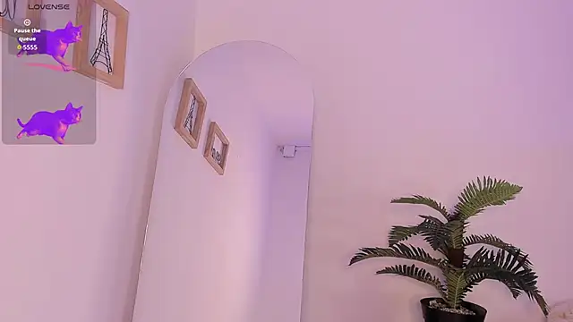 im tiffany  online show from 02.06.26