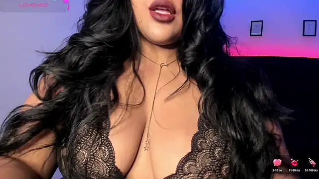 Snapshot of Kamala_Khan_Tx chatting on 07.28.26 Kamala Khan Tx online show from 07.28.26