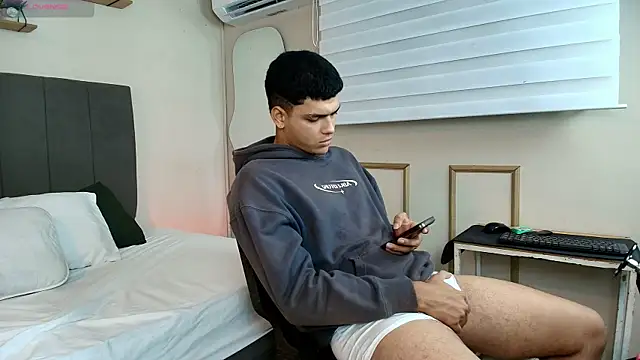 Snapshot of Keinner_BigDick chatting on 07.24.26 Keinner BigDick online show from 07.24.26