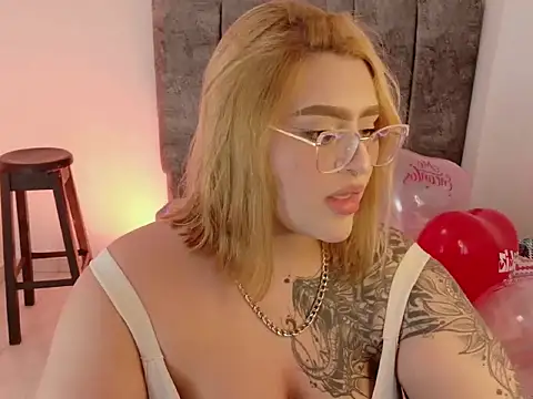 Snapshot of missevans chatting on 02.04.26 missevans online show from 02.04.26