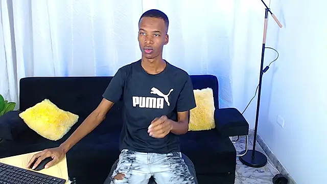 Snapshot of gusy_18 chatting on 02.11.26 gusy 18 online show from 02.11.26