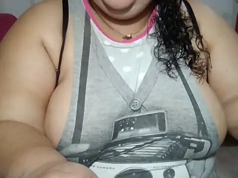 Snapshot of Danavane22 chatting on 02.02.26 Danavane22 online show from 02.02.26