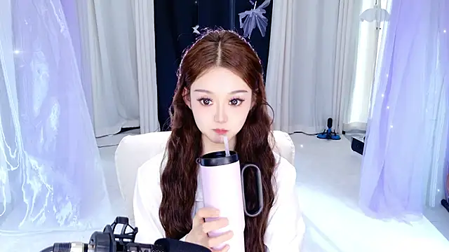 Dancer Lucky-Nini online show from 02.18.26