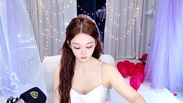 Dancer Lucky-Nini online show from 02.22.26