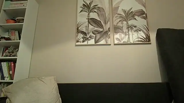 Snapshot of doudou310 chatting on 02.15.26 doudou310 online show from 02.15.26