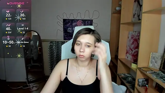 Scarlet Sirenn online show from 02.27.26