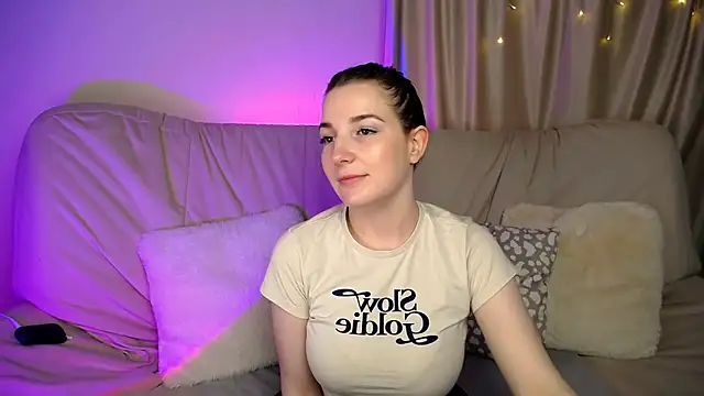 Snapshot of AliceChanel chatting on 05.29.26 AliceChanel online show from 05.29.26