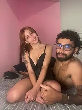 Snapshot of casal_atrevido chatting on 04.11.26 casal atrevido online show from 04.11.26