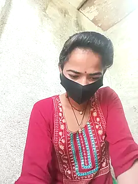 Sunali Bendre online show from 03.02.26