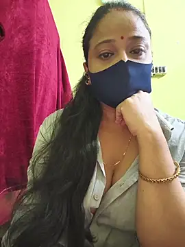 Snapshot of kashish_bhabhi chatting on 05.21.26 kashish bhabhi online show from 05.21.26