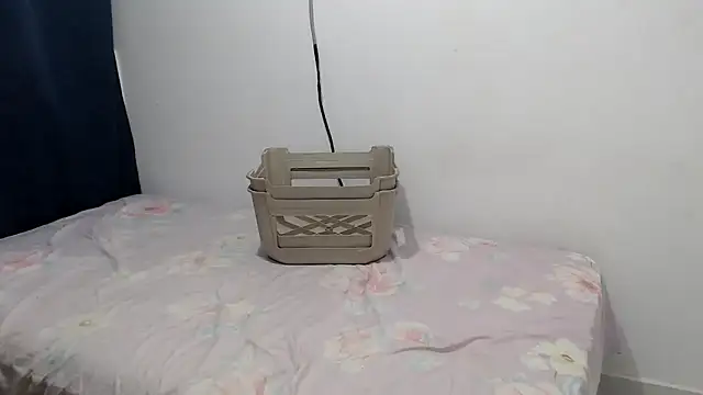 Snapshot of the_skinny_one chatting on 02.05.26 the skinny one online show from 02.05.26