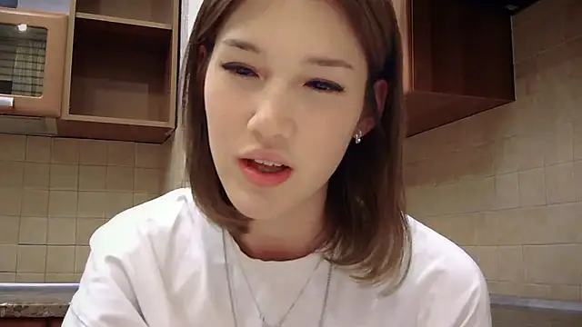 Snapshot of lilXdomiii chatting on 05.19.26 lilXdomiii online show from 05.19.26