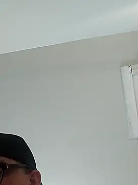 Snapshot of Mdnpanties chatting on 05.23.26 Mdnpanties online show from 05.23.26