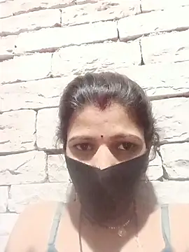 Snapshot of Divya-11431 chatting on 05.31.26 Divya-11431 online show from 05.31.26
