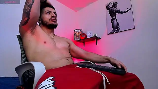 Snapshot of LiamReigns_ chatting on 04.23.26 LiamReigns online show from 04.23.26
