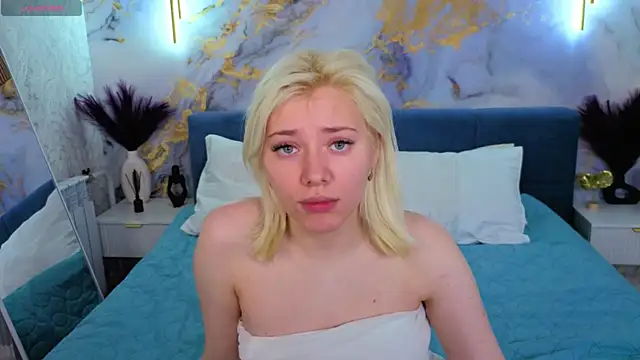 Snapshot of Kate_Krose chatting on 03.26.26 Kate Krose online show from 03.26.26