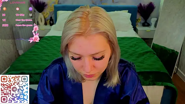 Snapshot of Kate_Krose chatting on 04.27.26 Kate Krose online show from 04.27.26