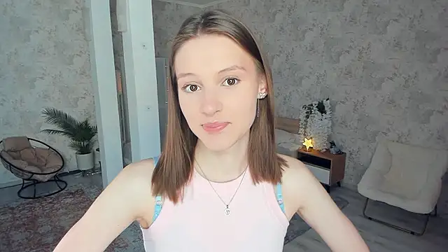 Snapshot of LianneBynon chatting on 03.20.26 LianneBynon online show from 03.20.26