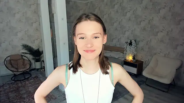 Snapshot of LianneBynon chatting on 04.01.26 LianneBynon online show from 04.01.26