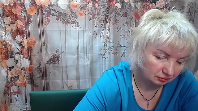 Snapshot of RenataDaster chatting on 04.01.26 RenataDaster online show from 04.01.26