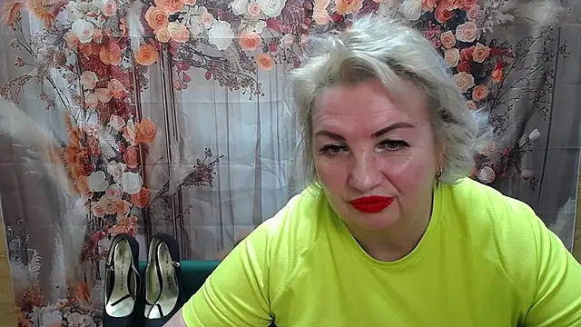 Snapshot of RenataDaster chatting on 04.03.26 RenataDaster online show from 04.03.26