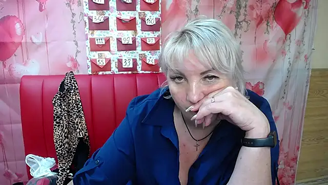 Snapshot of RenataDaster chatting on 05.27.26 RenataDaster online show from 05.27.26
