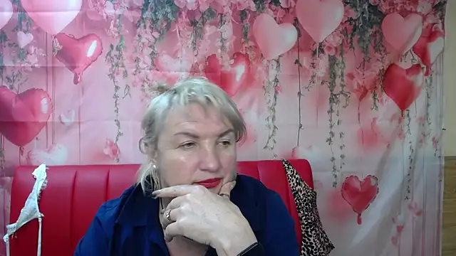 Snapshot of RenataDaster chatting on 05.29.26 RenataDaster online show from 05.29.26