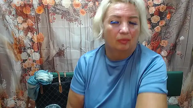 Snapshot of RenataDaster chatting on 07.12.26 RenataDaster online show from 07.12.26