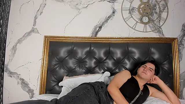 noahWolff  online show from 02.13.26