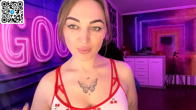 Snapshot of Vellora_ chatting on 04.19.26 Vellora online show from 04.19.26