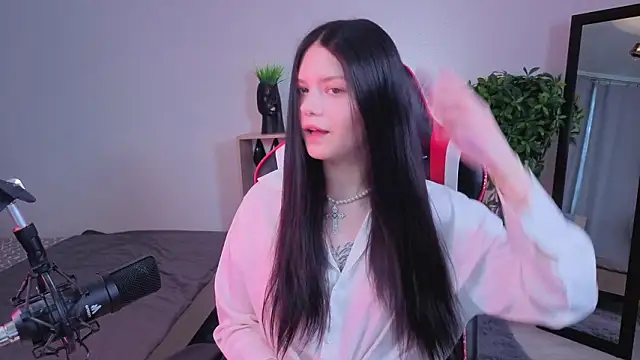 Snapshot of Maria_trend chatting on 02.14.26 Maria trend online show from 02.14.26