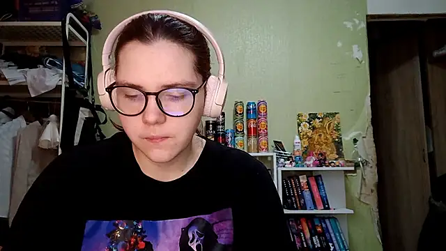 Snapshot of VannessaDillenbeck chatting on 03.02.26 VannessaDillenbeck online show from 03.02.26