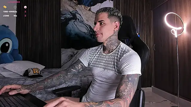 Snapshot of trisstann_ chatting on 02.05.26 trisstann online show from 02.05.26