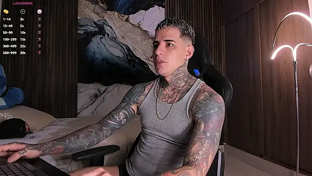 Snapshot of trisstann_ chatting on 02.21.26 trisstann online show from 02.21.26