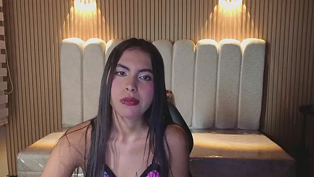 Snapshot of Perla_lovely_ chatting on 02.10.26 Perla lovely online show from 02.10.26