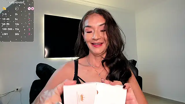 Snapshot of Emma_Mendozaa chatting on 06.27.26 Emma Mendozaa online show from 06.27.26