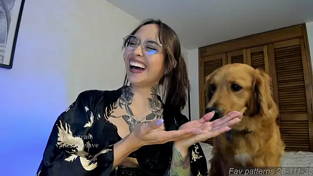 Snapshot of Vanessarte_ chatting on 05.15.26 Vanessarte online show from 05.15.26