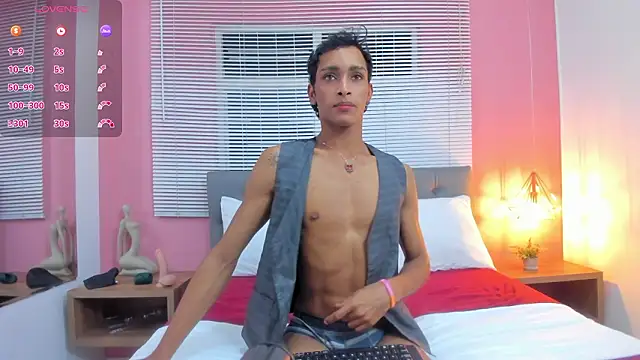 Snapshot of drako18_ chatting on 02.15.26 drako18 online show from 02.15.26