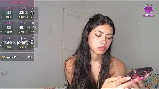 Snapshot of amynovaaa chatting on 03.10.26 amynovaaa online show from 03.10.26