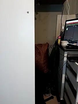 LADY-NESH online show from 04.24.26