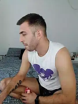 Snapshot of rubio009 chatting on 02.25.26 rubio009 online show from 02.25.26