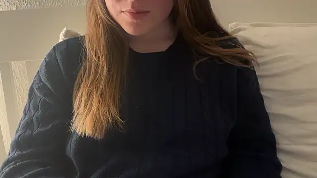 Lucyschickt online show from 03.04.26