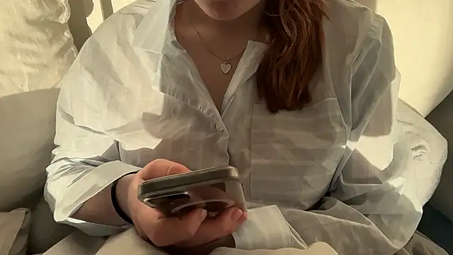 Lucyschickt online show from 04.01.26