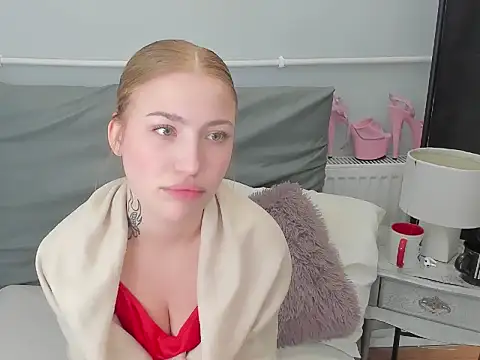 Snapshot of KattyXLovely chatting on 02.09.26 KattyXLovely online show from 02.09.26