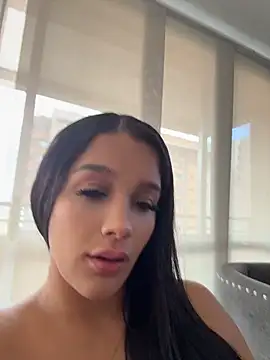 Snapshot of Samantha_Mont chatting on 07.18.26 Samantha Mont online show from 07.18.26