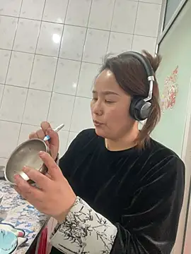 Youyou 12 online show from 03.02.26