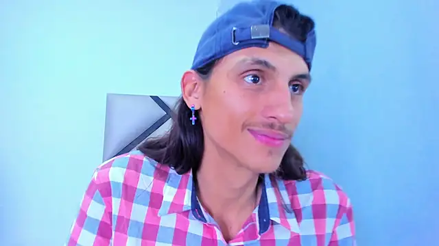 Snapshot of Noha-Smith chatting on 02.03.26 Noha-Smith online show from 02.03.26